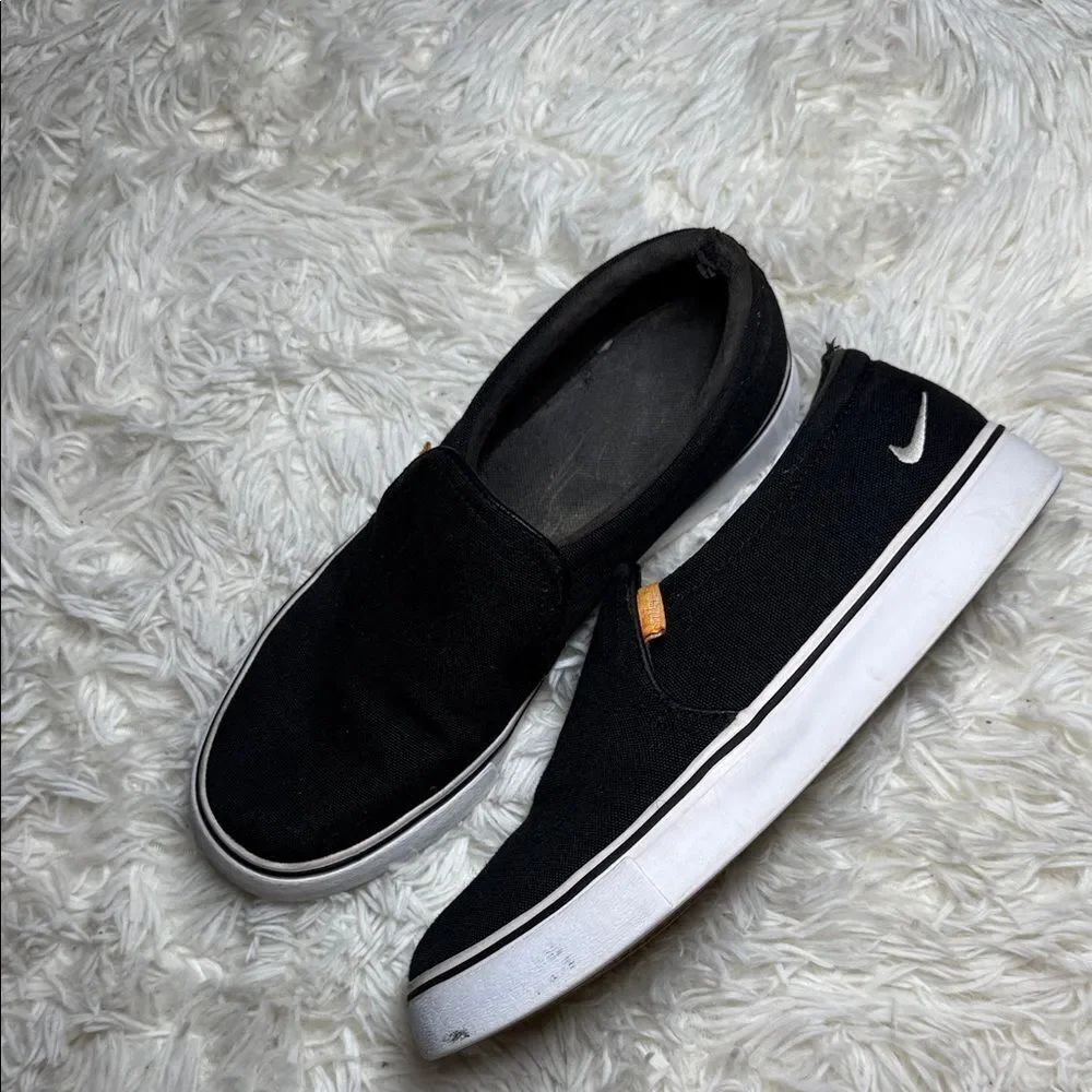 Nike Woman Black and White Slip-On Loafers